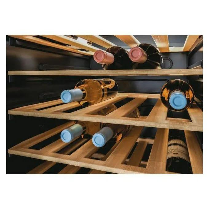 Candy CWC 200 EELW/N Vino Cantina 81 Bottiglie Classe energetica A 12 ripiani in Legno + 1 wine rack Wifi 146 cm Nero