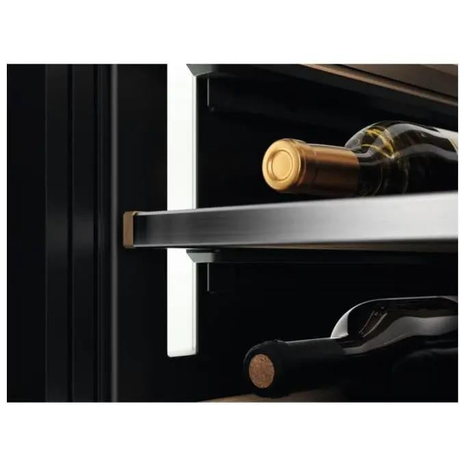 Cantina Vino da Incasso Electrolux EWUS018B7B Classe G Nero