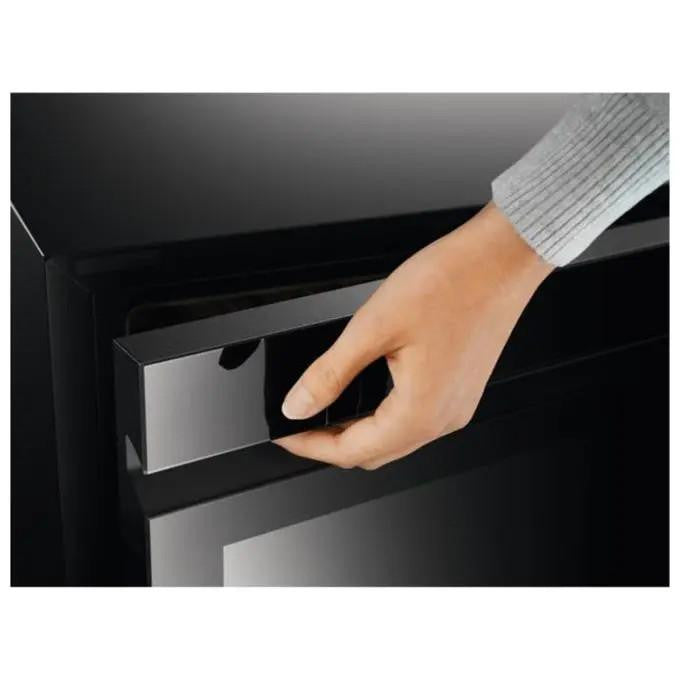Cantina Vino da Incasso Electrolux EWUS018B7B Classe G Nero