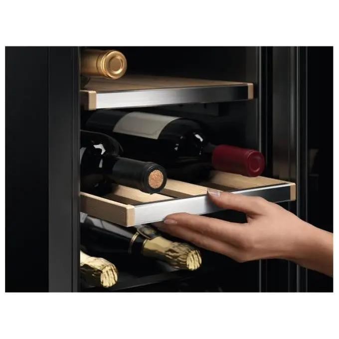 Cantina Vino da Incasso Electrolux EWUS018B7B Classe G Nero