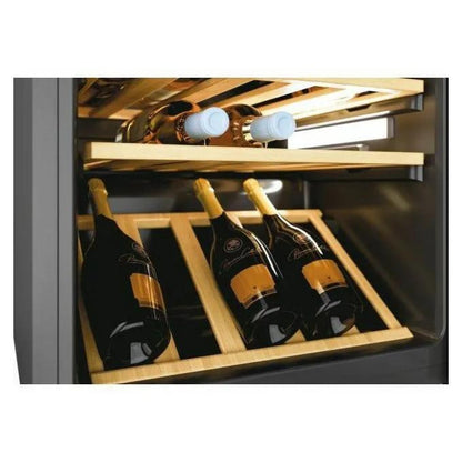 Candy CWC 200 EELW/N Vino Cantina 81 Bottiglie Classe energetica A 12 ripiani in Legno + 1 wine rack Wifi 146 cm Nero