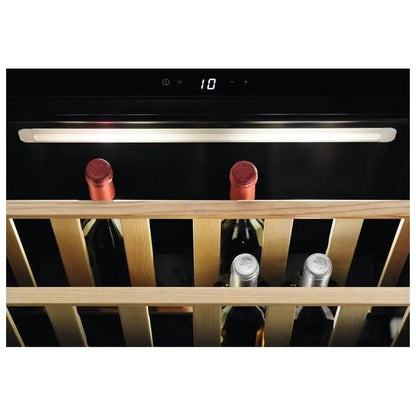 Electrolux KBW5T Vino Cantina da Incasso 18 bottiglie Capacita' 52 litri Ventilazione interna Temperatura regolabile da 5 a 20°C Display LCD Touch Control Classe energetica A++ 45 cm Nero Ghisa