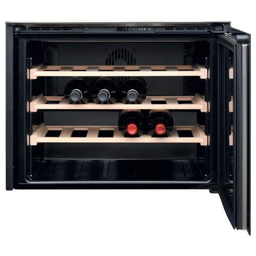 Hotpoint HA WC512 Cantinetta Vino 24 Bottiglie Nero Classe energetica G 3 Ripiani in rovere 45 cm Inox