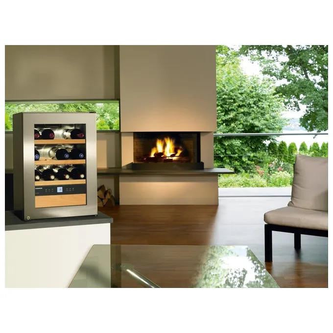 Liebherr WKes 653 Cantina Climatizzata Allestimento GrandCru Capacita 12 Bottiglie Classe energetica E Filtro ai Carboni Attivi  3 Ripiani in Faggio