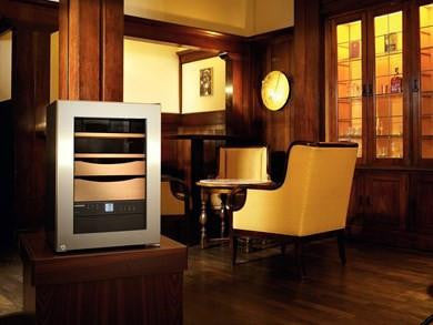Liebherr ZKes 453 Humidor sigari Capacita' 43 Litri 61,2 cm Acciaio Inox